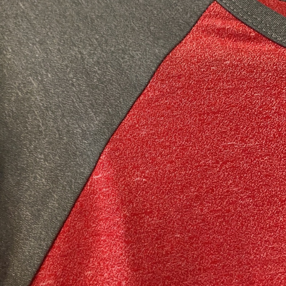 —Medium LuLaRoe Randy T - Picture 2 of 5